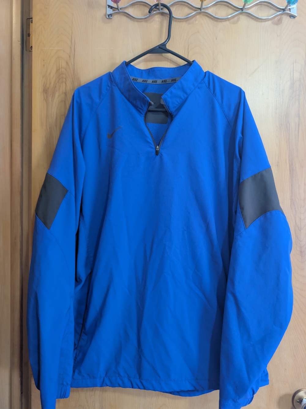 Nike Men’s Royal Blue Quarter-Zip Performance Pullover Jacket